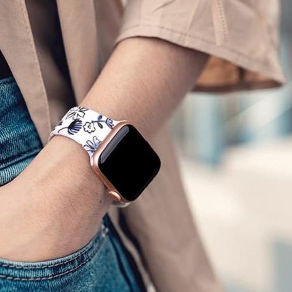 NEW Luxury Floral Apple Watch Band - Picture 6 of 6